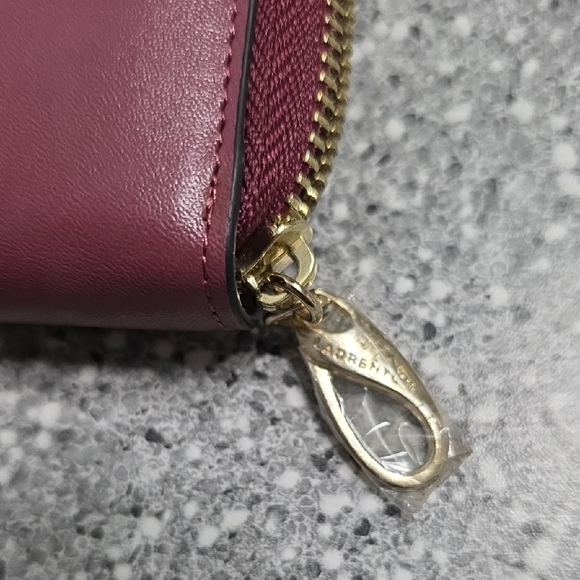 NWOT Laorentou Elegant Burgundy Wallet with Gold Details - Picture 2 of 7